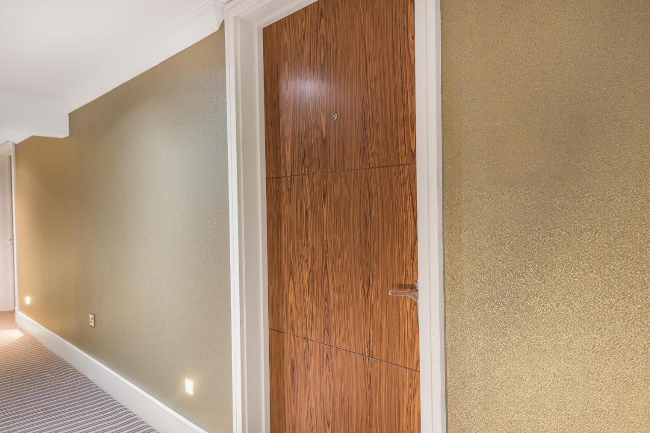 Chic One Bed Apartment- Living In Converted Cocoa Warehouse Parking * Йорк
