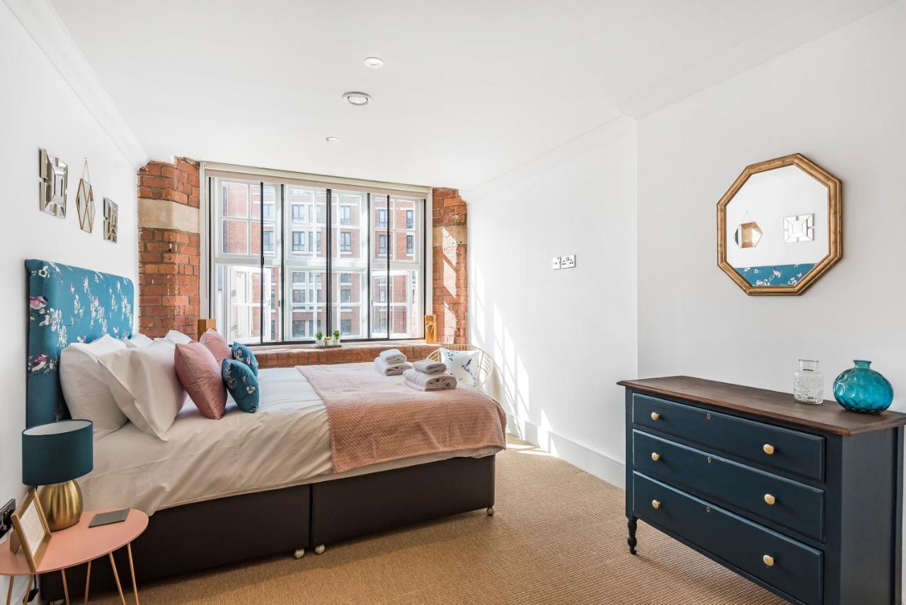 Chic One Bed Apartment- Living In Converted Cocoa Warehouse Parking Йорк
