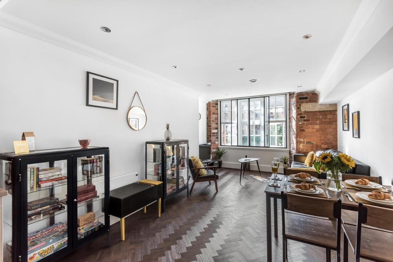 Chic One Bed Apartment- Living In Converted Cocoa Warehouse Parking * Йорк
